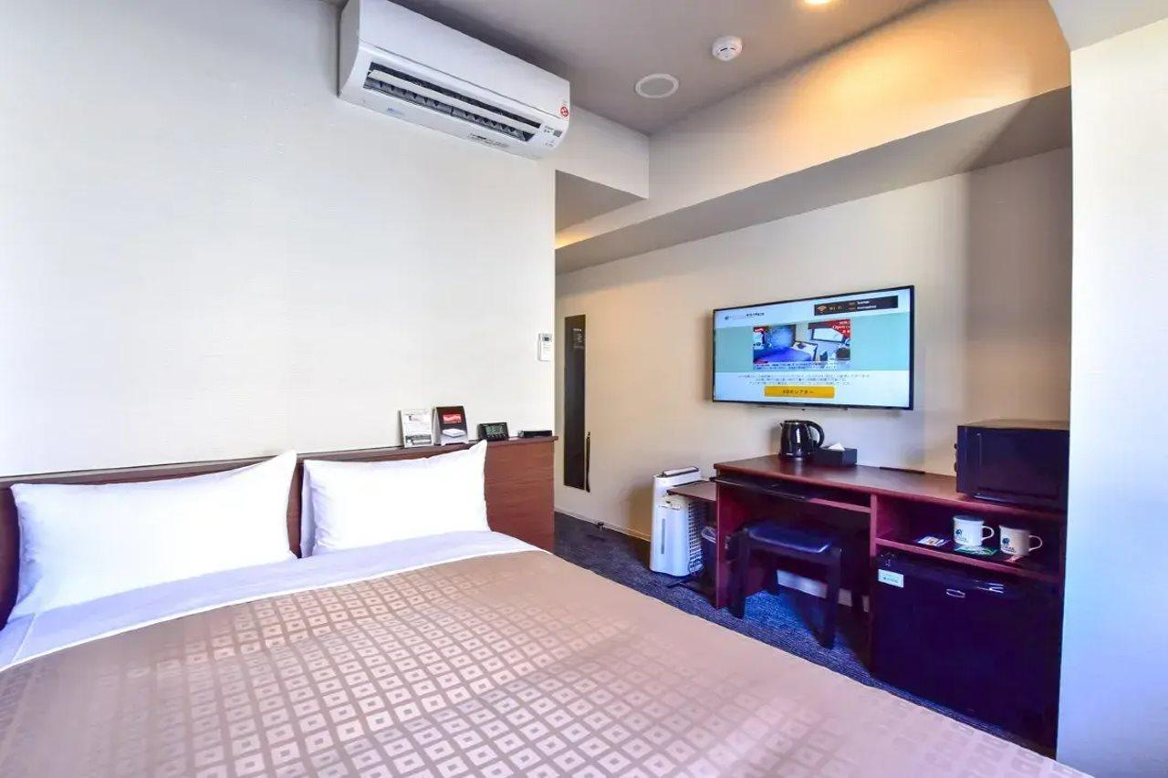HOTEL LiVEMAX Ikebukuro Ekimae Tokyo Bagian luar foto