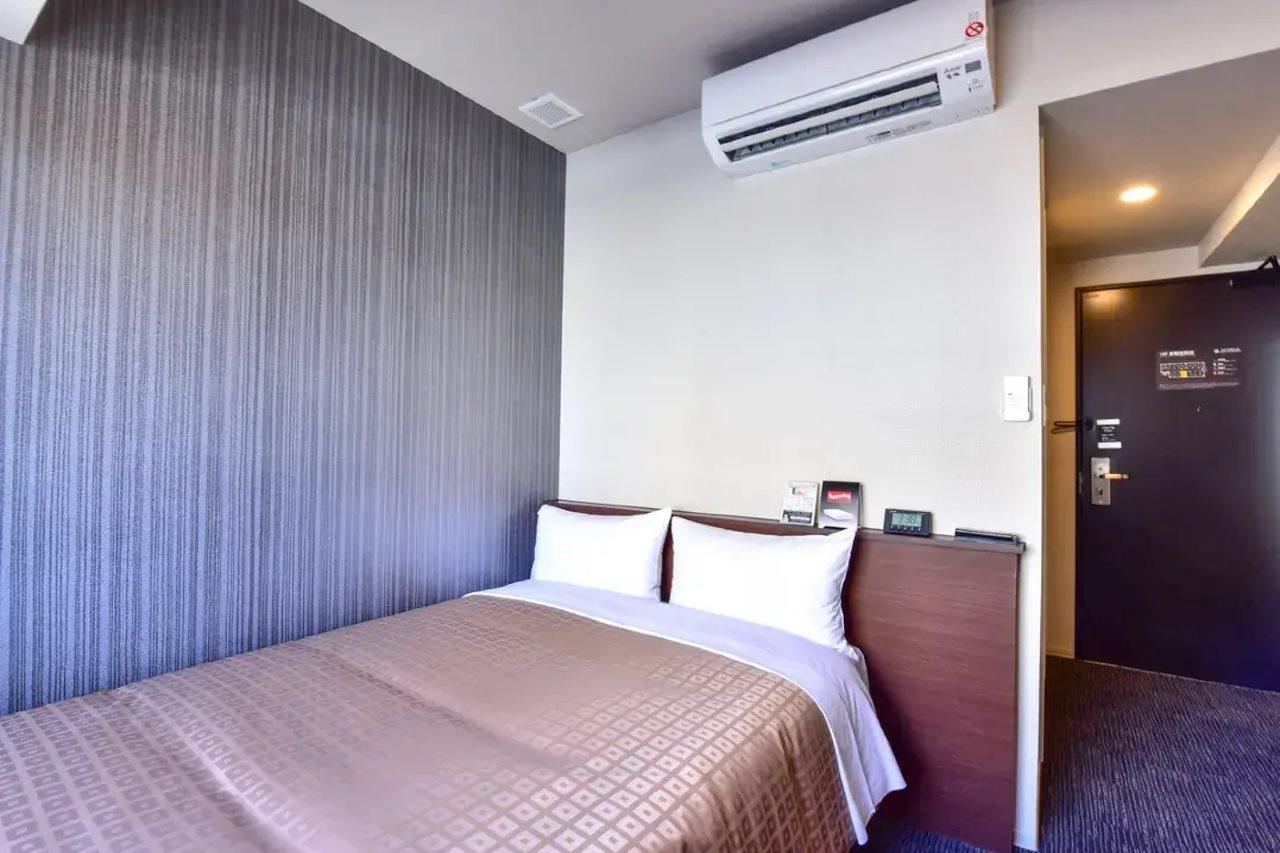 HOTEL LiVEMAX Ikebukuro Ekimae Tokyo Bagian luar foto